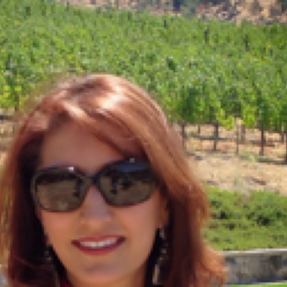 Meet your Posher, Lavina - Picture 1 of 1